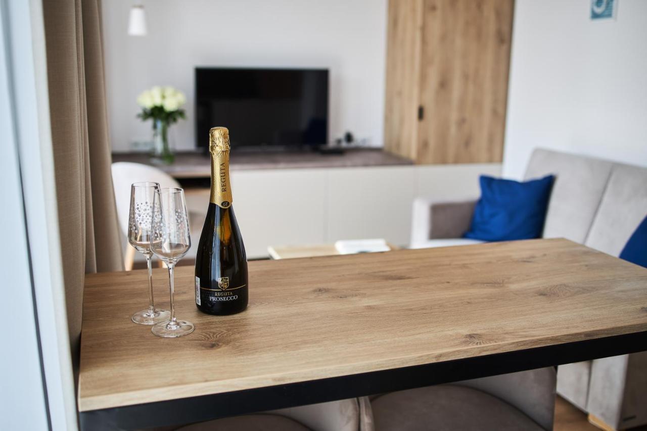 Jantaris Mielno Apartamenty Przy Plazy Экстерьер фото