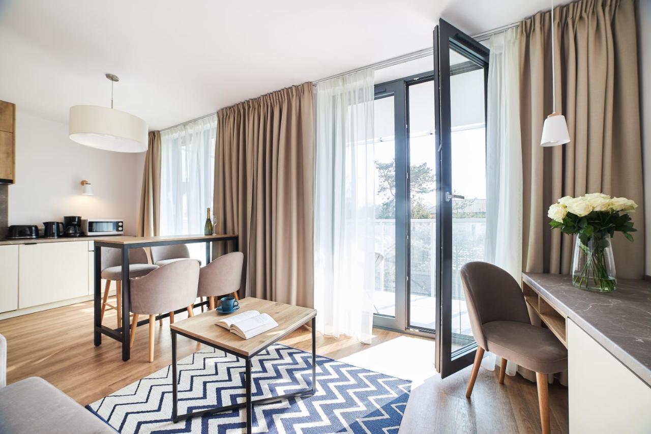 Jantaris Mielno Apartamenty Przy Plazy Экстерьер фото