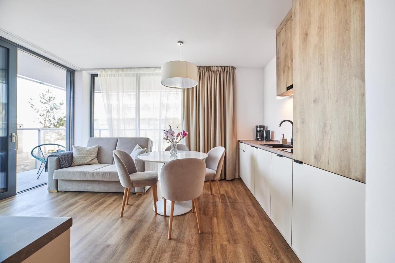 Jantaris Mielno Apartamenty Przy Plazy Экстерьер фото