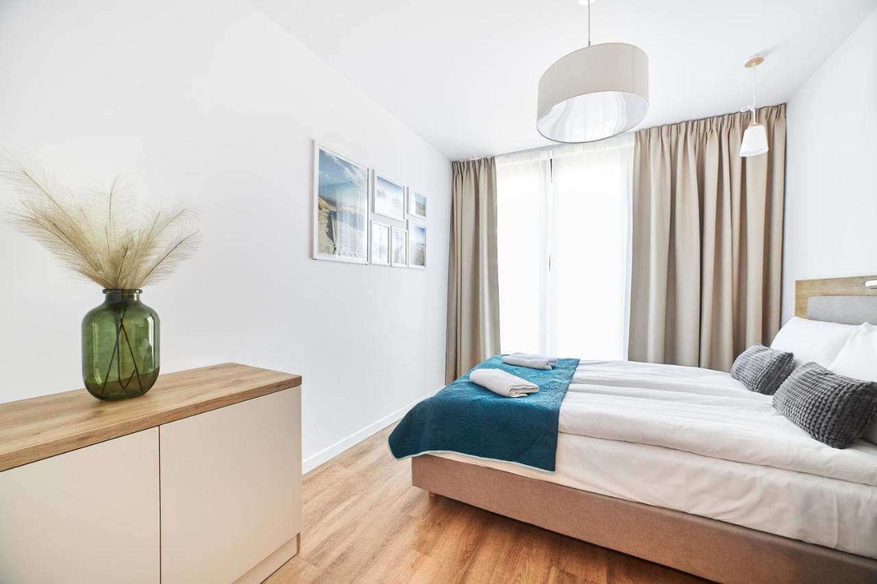 Jantaris Mielno Apartamenty Przy Plazy Экстерьер фото